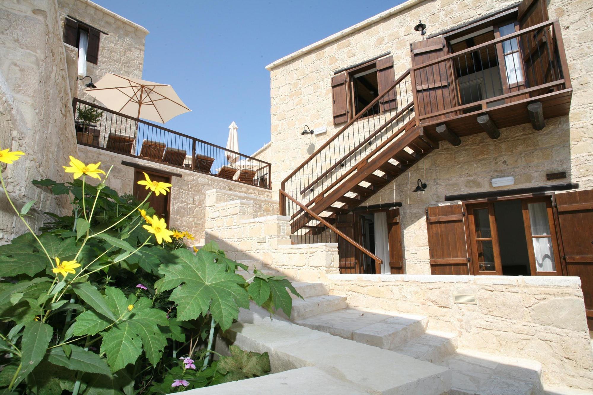 Leonidas Village Houses Goudhi Exterior photo