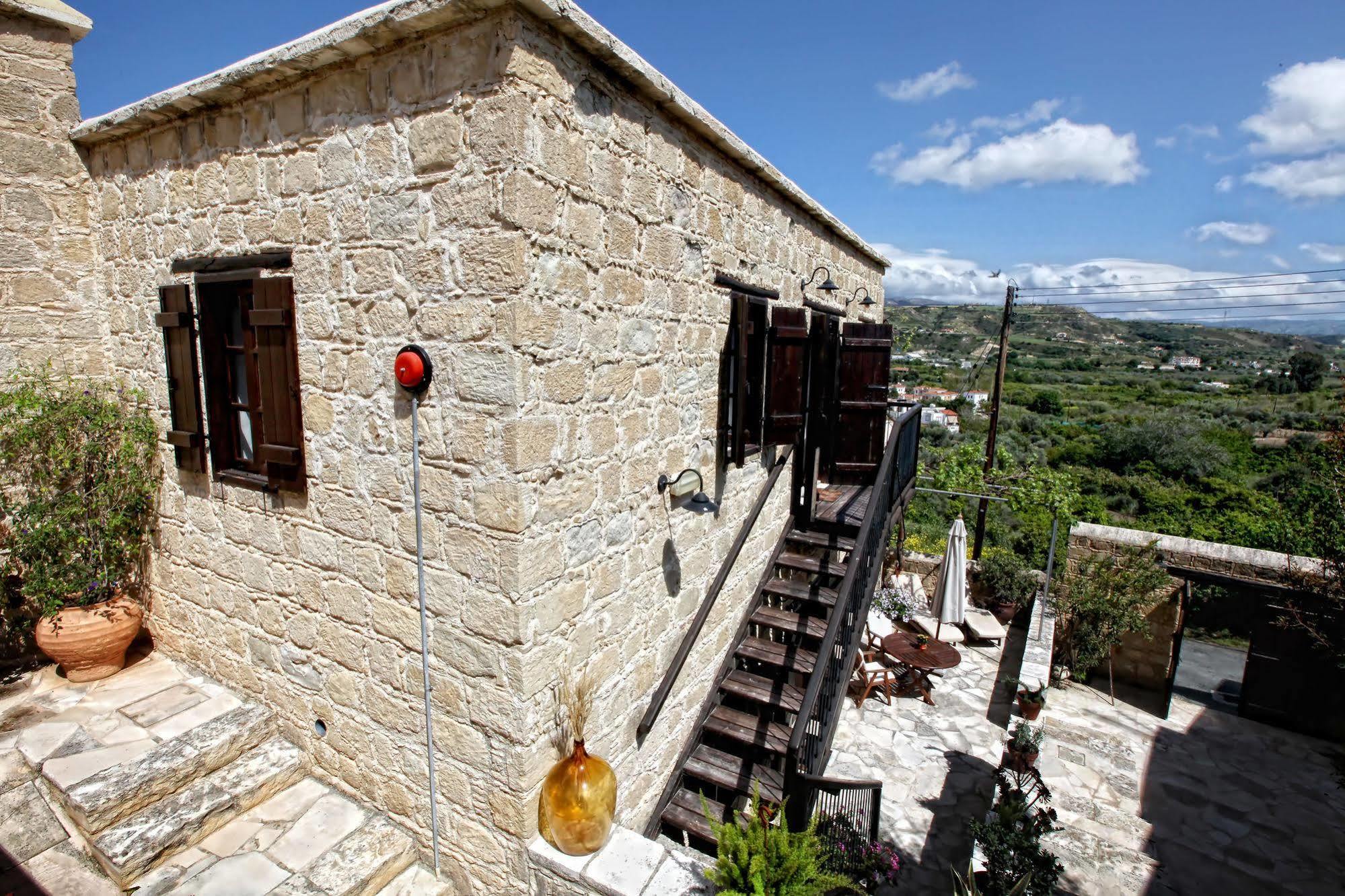 Leonidas Village Houses Goudhi Exterior photo